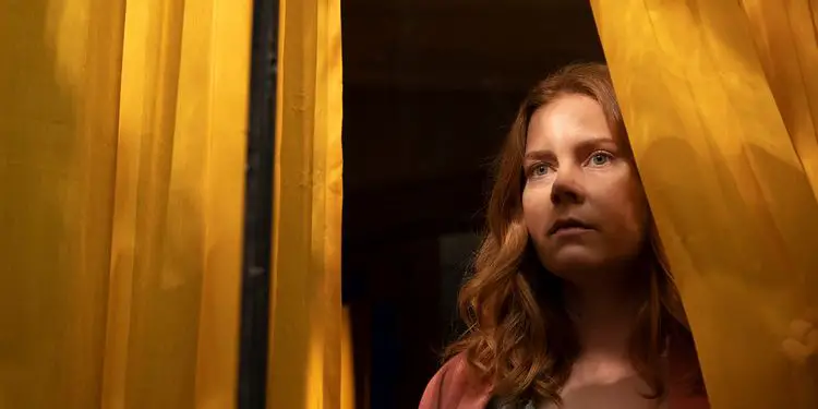 A Mulher na Janela Como o final torna um filme ruim ainda pior