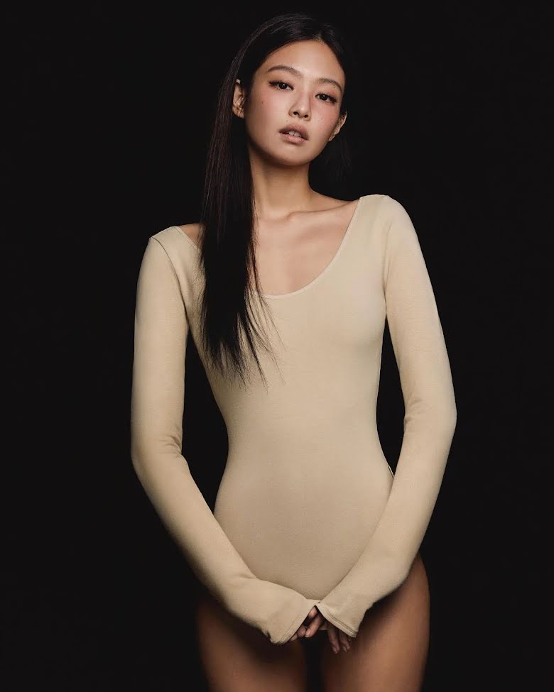 A beleza natural de Jennie do BLACKPINK é destaque na nova campanha da Calvin Klein