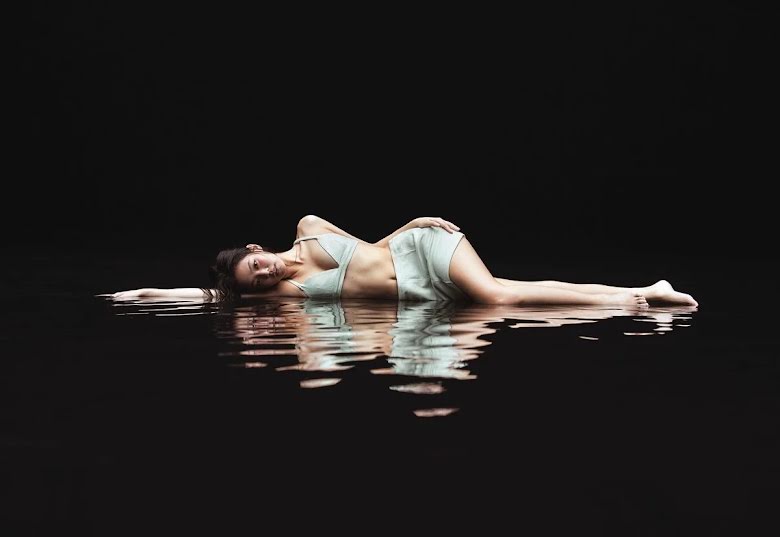 A beleza natural de Jennie do BLACKPINK e destaque na nova campanha da Calvin Klein 3 A beleza natural de Jennie do BLACKPINK é destaque na nova campanha da Calvin Klein