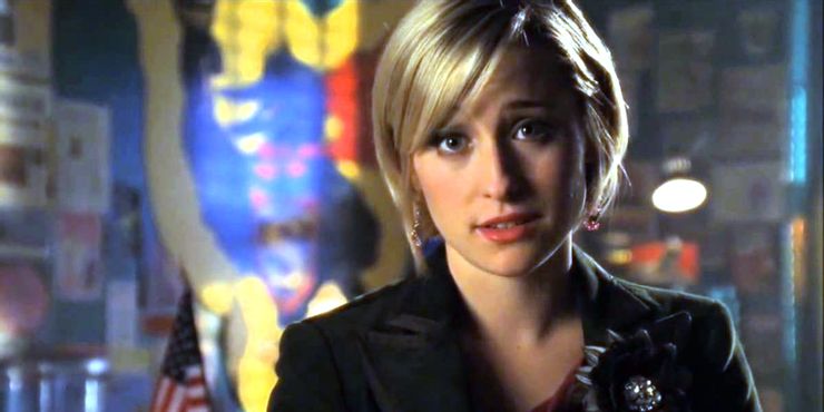Allison Mack in Smallville Allison Mack: Estela de Smallville pede desculpas antes da sentença de caso de culto sexual