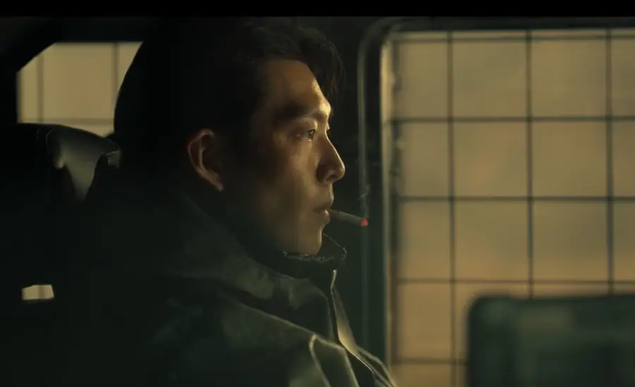 As cenas de fumo de Kim Woo Bin foram efeitos CGI em Black Knight 2 As cenas de fumo de Kim Woo Bin foram efeitos CGI em “Black Knight”