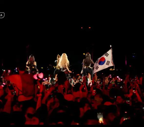 BLACKPINK leva Coachella a loucura, reivindicando 78,1% do buzz nas mídias sociais (7,5 milhões no total)