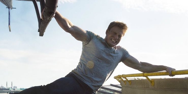 Anatomia dos Vingadores: 5 fatos surpreendentes sobre o corpo do Capitão América, explicados