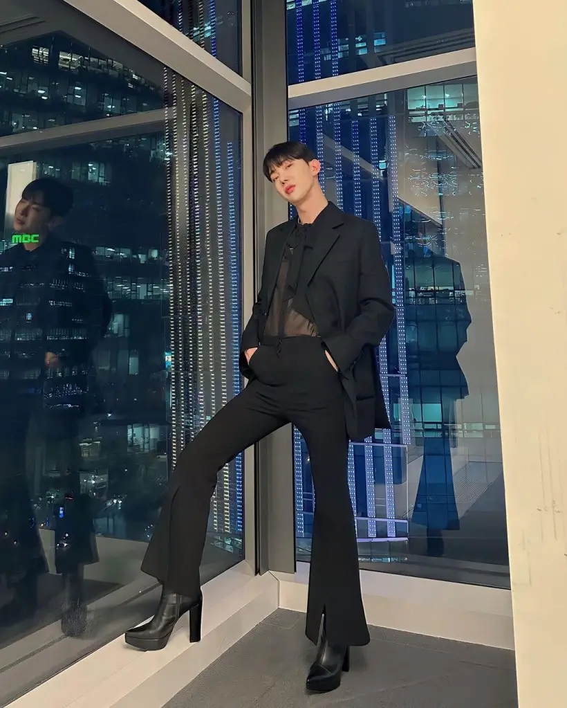 De Drag Queen a Fisiculturista Idol faz as pessoas pensarem que ele fez Photoshop nas fotos apos a mudanca visual 10 De ‘Drag Queen’ a ‘Fisiculturista’ Idol faz as pessoas pensarem que ele fez Photoshop nas fotos após a mudança visual