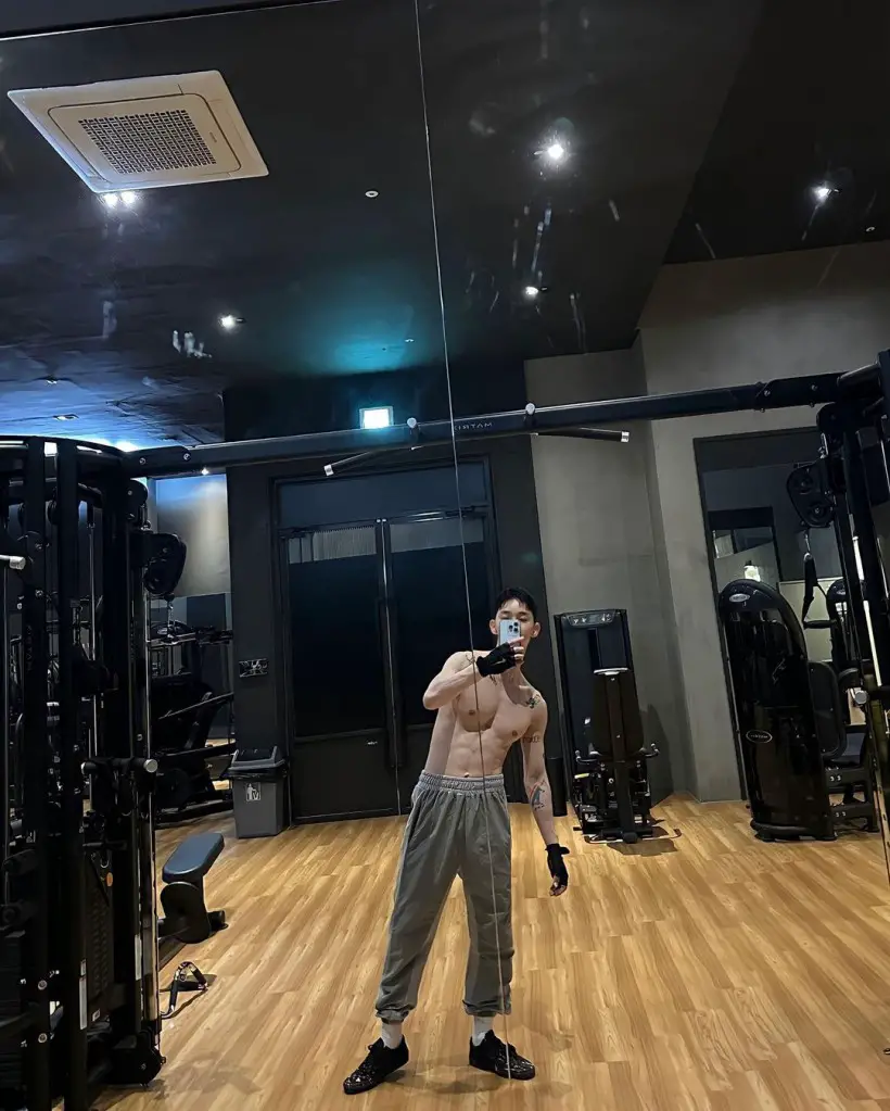 De Drag Queen a Fisiculturista Idol faz as pessoas pensarem que ele fez Photoshop nas fotos apos a mudanca visual 4 De ‘Drag Queen’ a ‘Fisiculturista’ Idol faz as pessoas pensarem que ele fez Photoshop nas fotos após a mudança visual