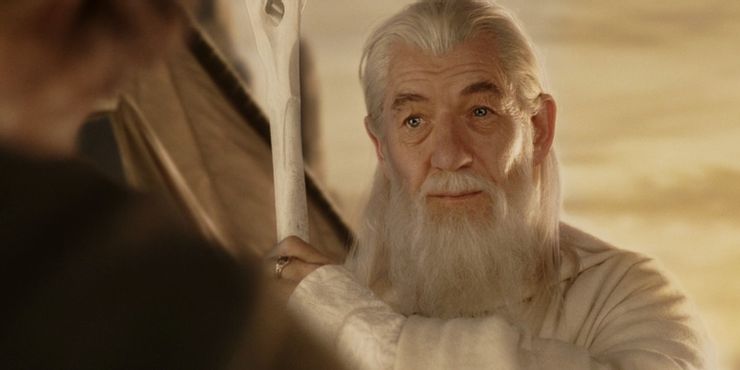 Gandalf saying goodbye by the ship in The Lord of the Rings The Return of the King Os 8 melhores filmes do século 21 com duração de três horas, classificados de acordo com o IMDb