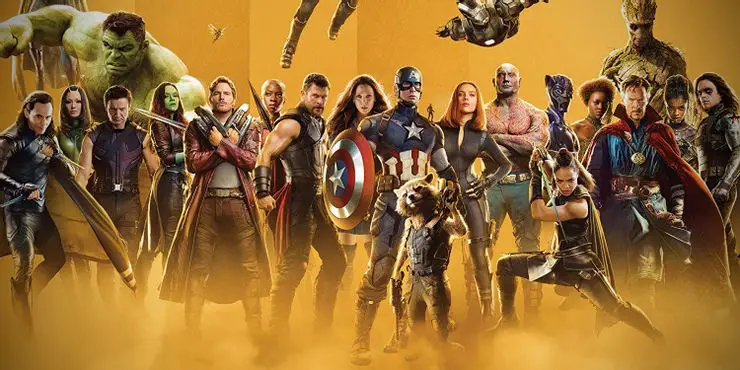 Marvel Studios 10 Years Book Cover Executivos da Disney estão preocupados com lançamentos de filmes do MCU no streaming