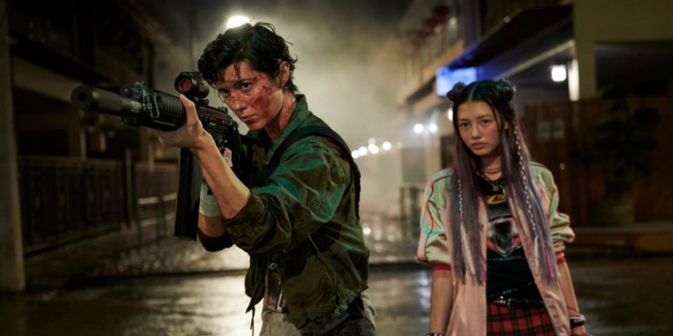 Mary Elizabeth Winstead and Miku Martineau in Kate Filme Kate: veja o final explicado do mais novo filme de ação da Netflix