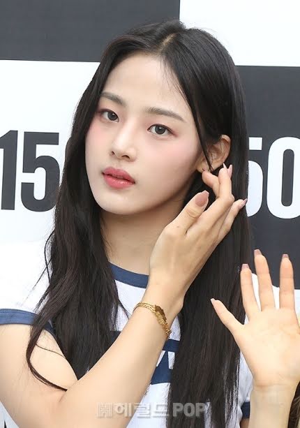 NewJeans retorna a sua era Hype Boy com looks jeans em um evento da Levis Jeans 5 NewJeans retorna à sua era “Hype Boy” com looks jeans em um evento da Levis Jeans