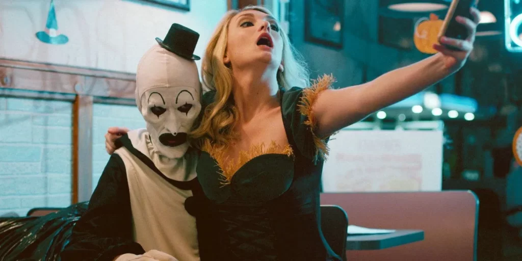 Quao assustador e o Terrifier 2 comparado com o primeiro filme Quão assustador é o Terrifier 2 comparado com o primeiro filme?