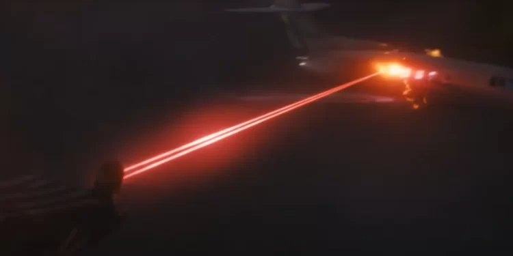 homelander aviao The Boys: Top 10 Piores Coisas que Homelander fez