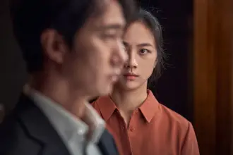 O Enigmático Brilho de "Decision to Leave"