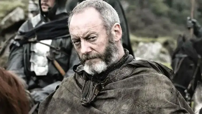 Liam Cunningham reage à morte de criança palestina durante conflito