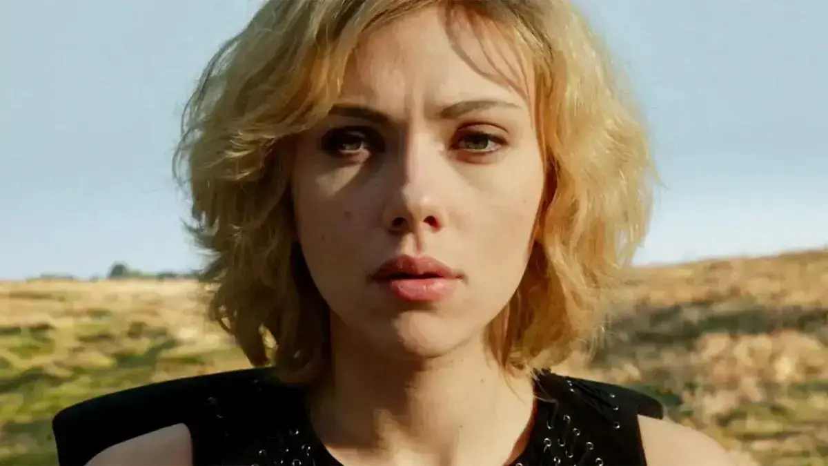 Os papéis polêmicos de Scarlett Johansson no cinema