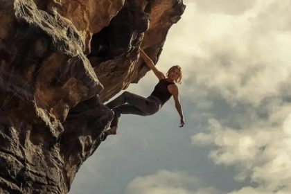 Charlize Theron enfrenta caçada mortal em ‘O Jogo do Predador’, novo thriller da Netflix