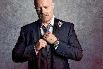 EastEnders prepara episódio flashforward com mistérios e reviravoltas na trama