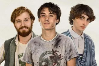 Filme de terror slasher dirigido por Finn Wolfhard estreia no streaming brasileiro