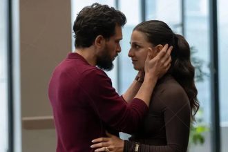 Kit Harington brilha em novo trailer e promete reviravoltas na 4ª temporada de Industry