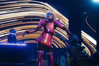 M3GAN 2.0 abandona terror e aposta em ação para discutir inteligência artificial