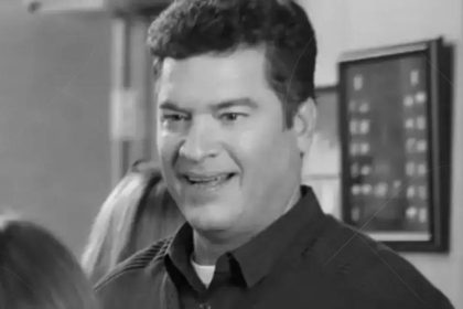 Pat Finn, astro de The Middle e Friends, morre após luta contra o câncer