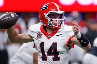 Como assistir Georgia x Ole Miss no Sugar Bowl: guia completo para o jogo do CFP