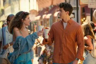De Férias com Você: A nova comédia romântica que resgata o charme clássico