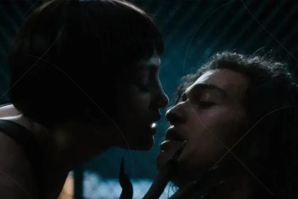 Nova versão musical de O Beijo da Mulher Aranha emociona com Diego Luna e Jennifer Lopez