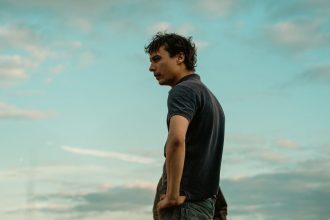 diferenças BAFTAs Oscars