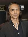 Dark Winds: Surpresas na Quarta Temporada 21 Headshot Of Zahn McClarnon