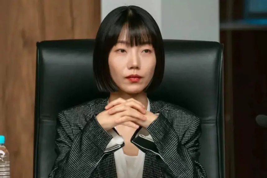 Kim Shin Rok Brilha em 'Fifties Professionals' 42 Kim Shin Rok