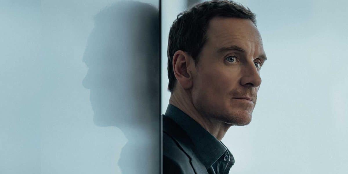 Michael Fassbender as Martian looking curiously around a corner in The Agency season 1