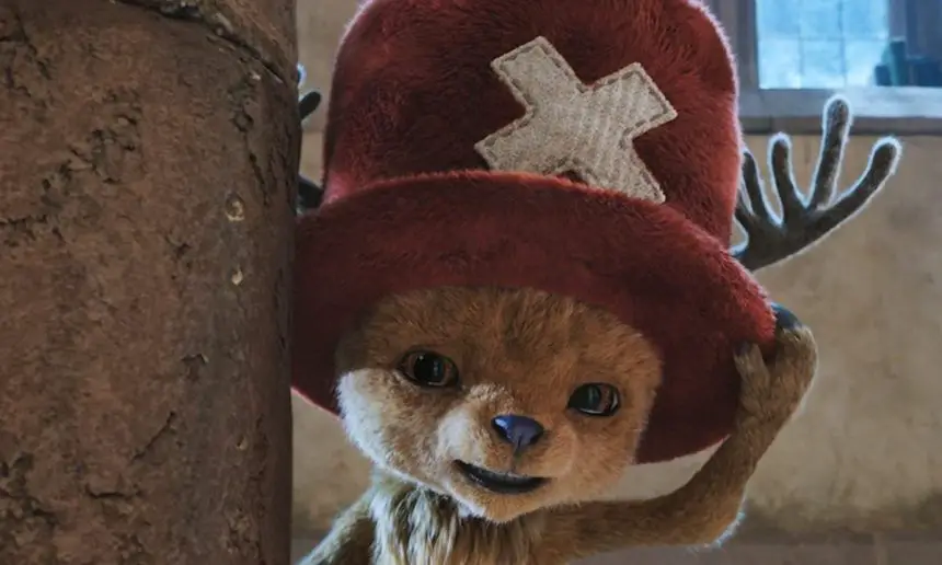 Mikaela Hoover: Estrela nos Universos Marvel e DC 50 Mikaela Hoover