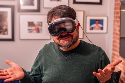 YouTube Apple Vision Pro