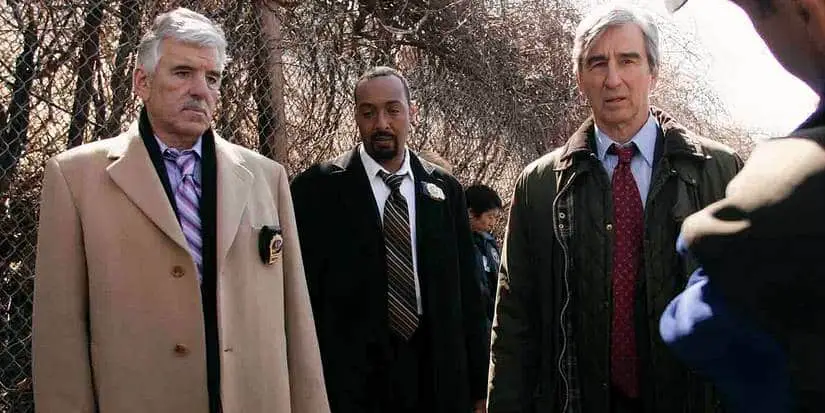 Dennis Farina as Fontana, Jesse L. Martin as Green and Sam Waterston as McCoy in Law & Order.