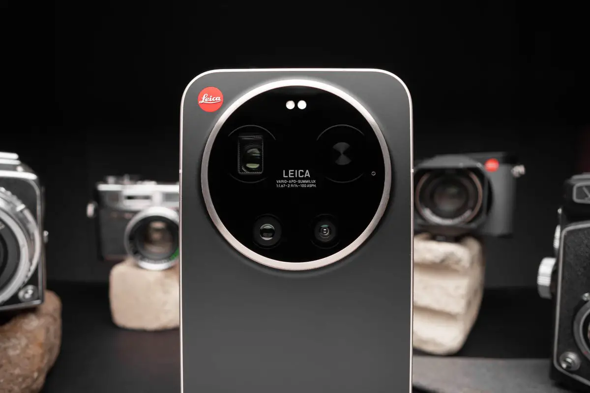 Image of a Leica Xiaomi phone