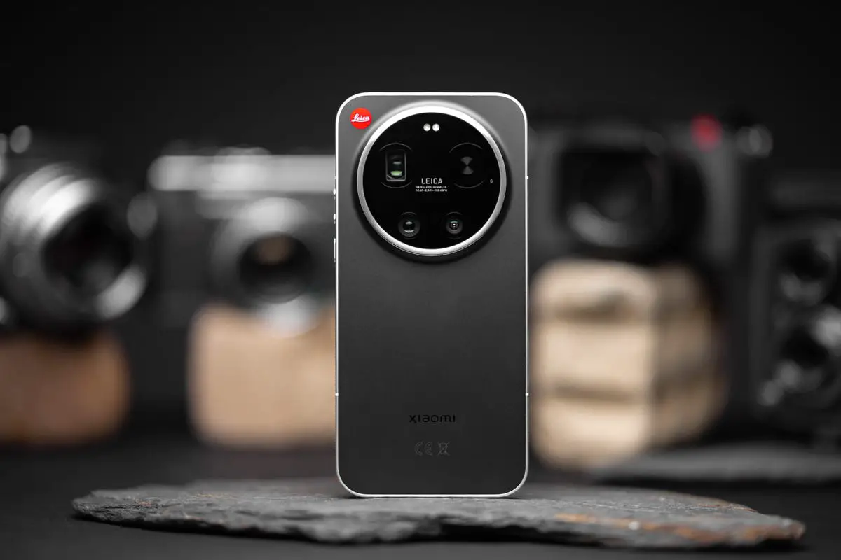Image of a Leica Xiaomi phone