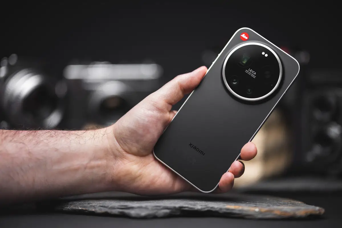 Image of a Leica Xiaomi phone
