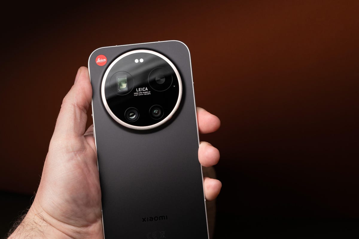 Image of a Leica Xiaomi phone