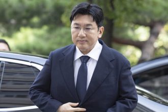 Mandado de Prisão para Bang Si Hyuk: Acusações Explosivas - Bang Si Hyuk
