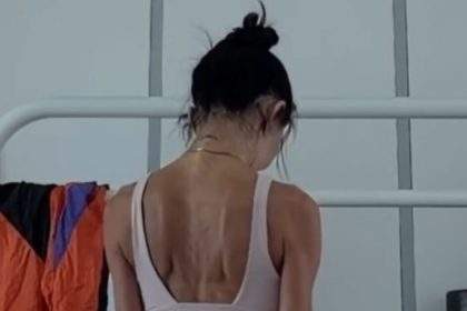 Yoon Hye Jin Impressiona com Músculos Definidos - Yoon Hye Jin