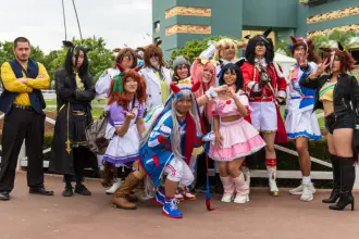 Cosplay Trackside: O Evento que Transformou Corridas de Cavalos - Cosplay Trackside