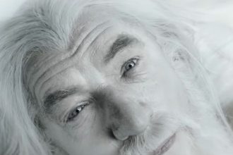 Imagem do personagem Gandalf em um cenário da Terra-média
