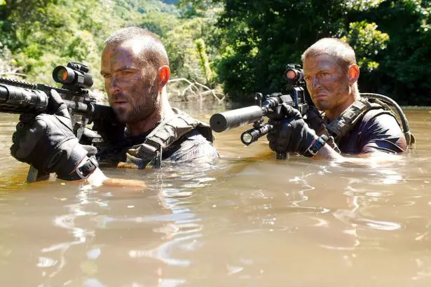 Strike Back: Ação e Intriga nas Avenidas de Chris Ryan