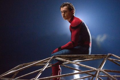 Tom Holland como Homem-Aranha em cena do filme