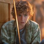 Percy Jackson em uma cena da nova série da Netflix