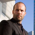 Jason Statham em cena de Crank