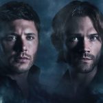 Supernatural: Os irmãos Winchester em um momento épico da série.