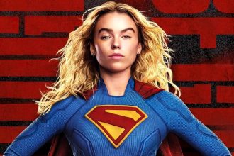 Supergirl em ação em novo RPG