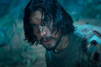 Adam Driver como Kylo Ren