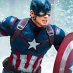 Cena de Avengers: Age of Ultron com os heróis em ação.